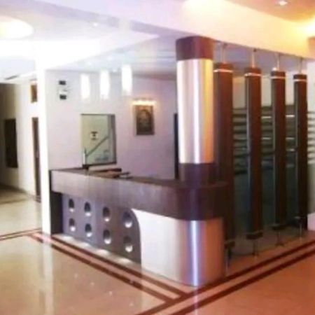Hotel Soni International Khalilabad Екстериор снимка