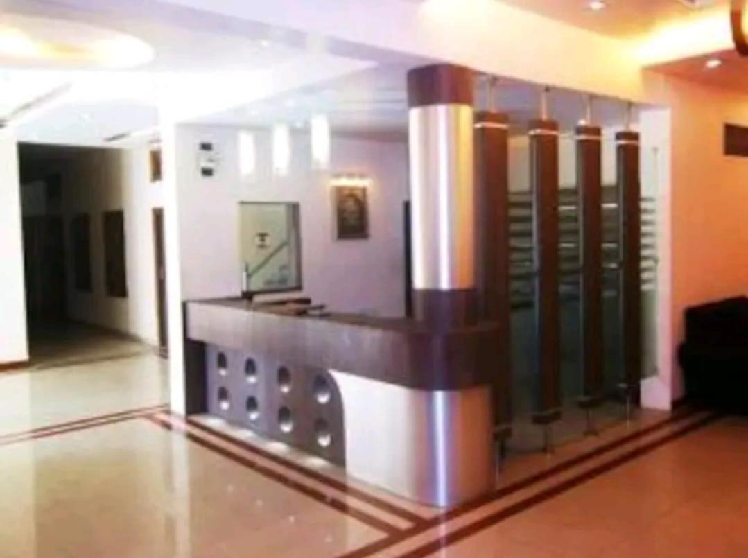 Hotel Soni International Khalilabad Екстериор снимка